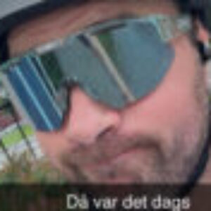 Profile photo of Simon